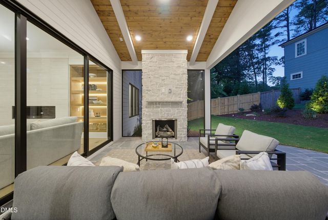 413 Pinecroft Drive, Raleigh, NC 27609