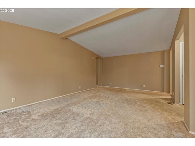 395 SEAGROVE Loop, Lincoln City, OR 97367