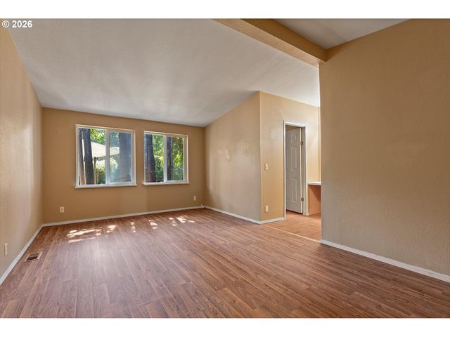 395 SEAGROVE Loop, Lincoln City, OR 97367