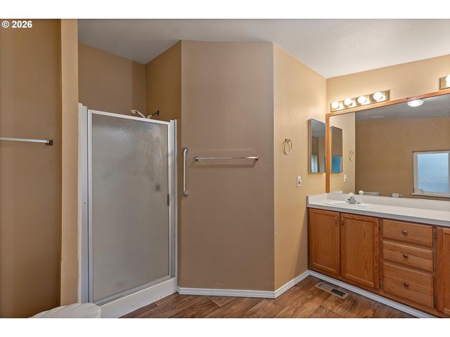 395 SEAGROVE Loop, Lincoln City, OR 97367