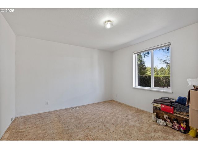 395 SEAGROVE Loop, Lincoln City, OR 97367