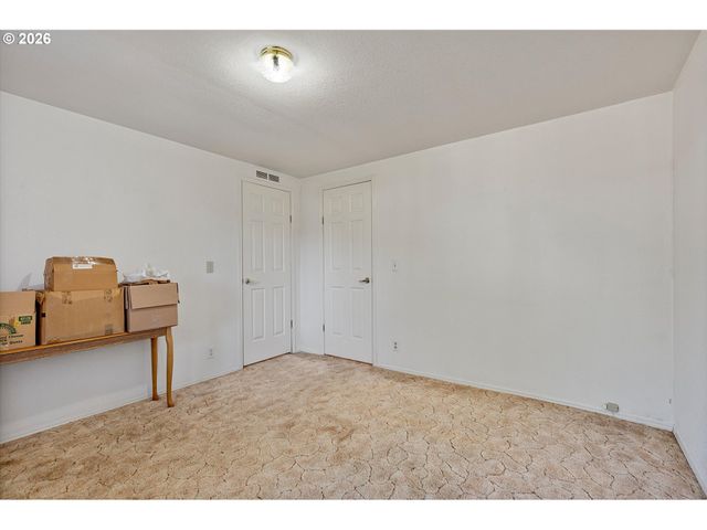 395 SEAGROVE Loop, Lincoln City, OR 97367