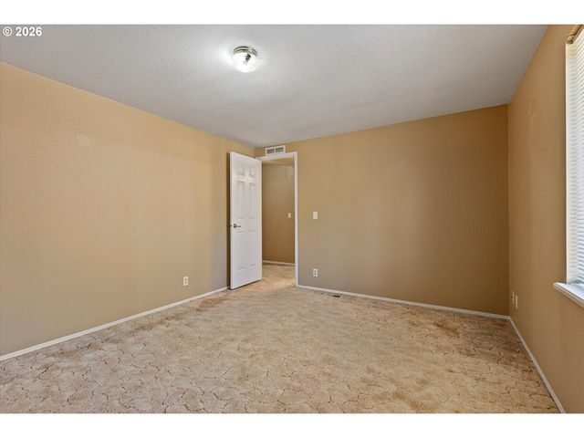 395 SEAGROVE Loop, Lincoln City, OR 97367