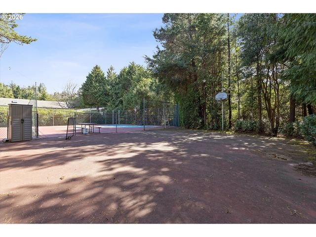 395 SEAGROVE Loop, Lincoln City, OR 97367