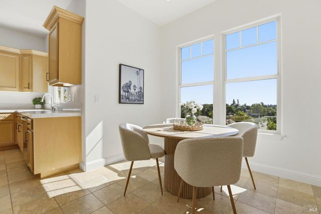 35 Pearl Ct, Novato, CA 94947