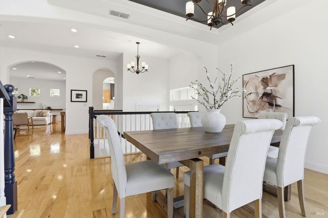 35 Pearl Ct, Novato, CA 94947