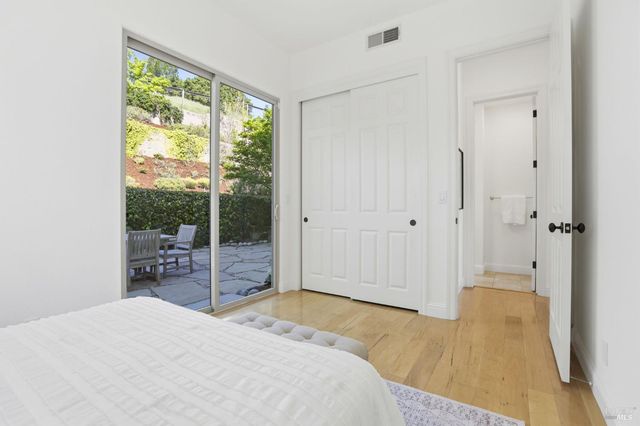 35 Pearl Ct, Novato, CA 94947