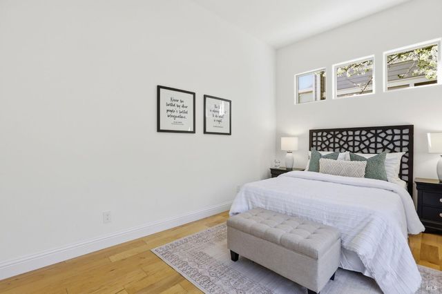 35 Pearl Ct, Novato, CA 94947