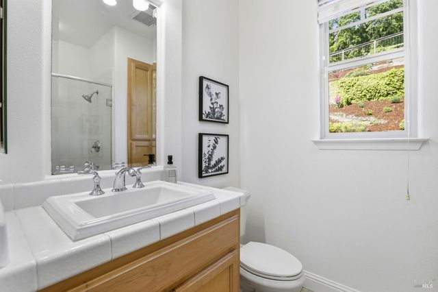 35 Pearl Ct, Novato, CA 94947