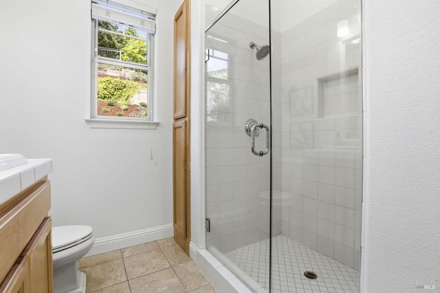 35 Pearl Ct, Novato, CA 94947