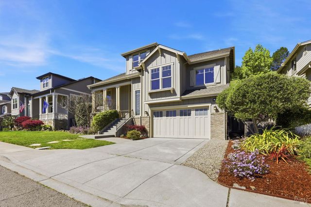 35 Pearl Ct, Novato, CA 94947