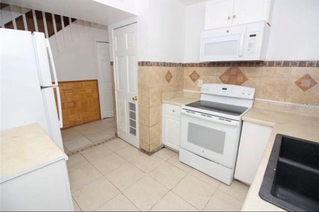 2332 HUNTINGTON GREEN COURT 7, Orlando, FL 32839