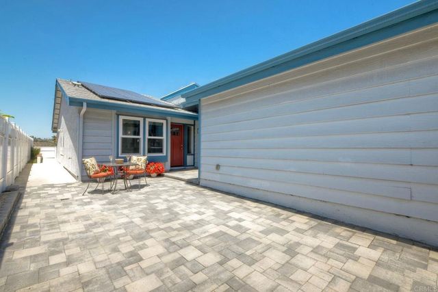 7593 Dehesa Court, Carlsbad, CA 92009