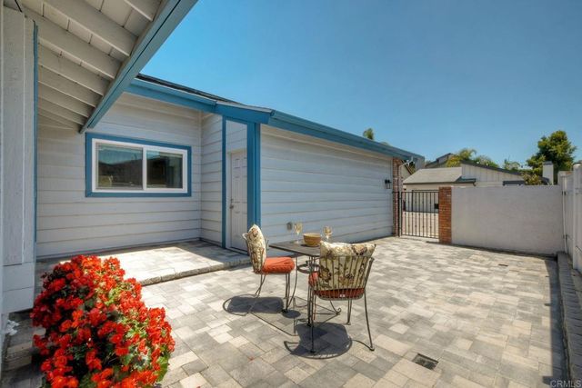 7593 Dehesa Court, Carlsbad, CA 92009