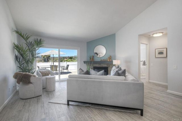 7593 Dehesa Court, Carlsbad, CA 92009