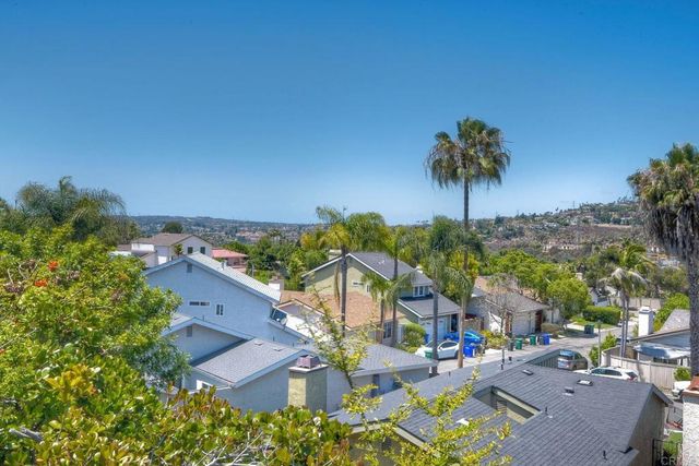 7593 Dehesa Court, Carlsbad, CA 92009