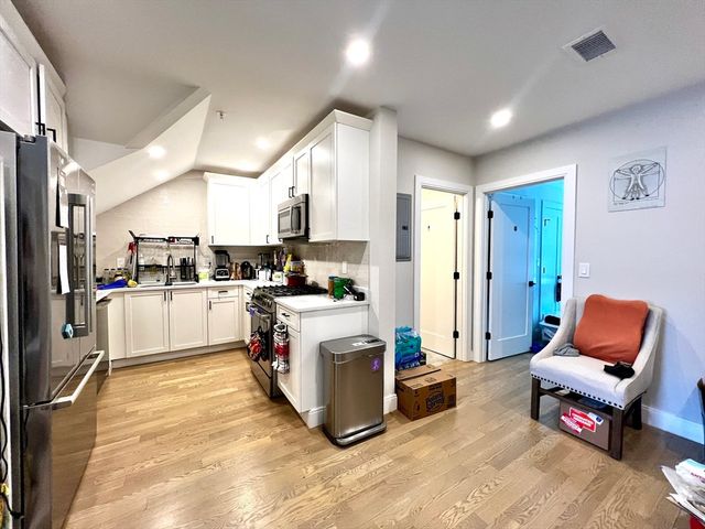 32 Blaine Street 3, Boston, MA 02134
