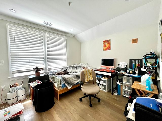 32 Blaine Street 3, Boston, MA 02134