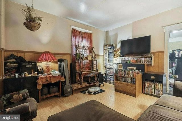 702-704 E CHESTNUT ST, Coatesville, PA 19320