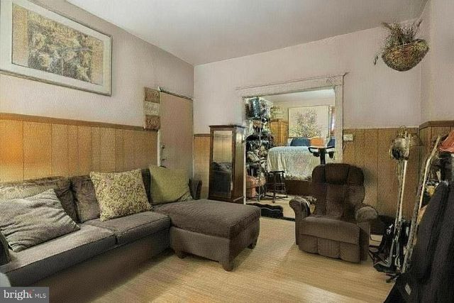 702-704 E CHESTNUT ST, Coatesville, PA 19320