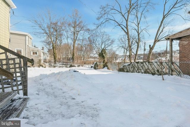 702-704 E CHESTNUT ST, Coatesville, PA 19320