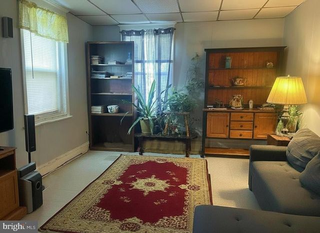 702-704 E CHESTNUT ST, Coatesville, PA 19320