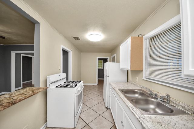 3214 Tuam Street, Houston, TX 77004