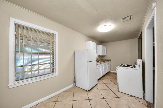 3214 Tuam Street, Houston, TX 77004