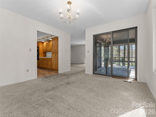 205 Deerpath Lane, Hendersonville, NC 28739