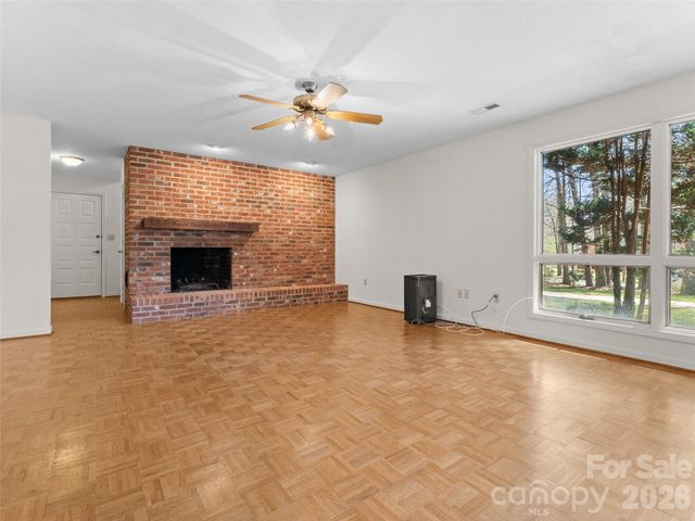 205 Deerpath Lane, Hendersonville, NC 28739