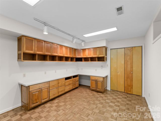 205 Deerpath Lane, Hendersonville, NC 28739