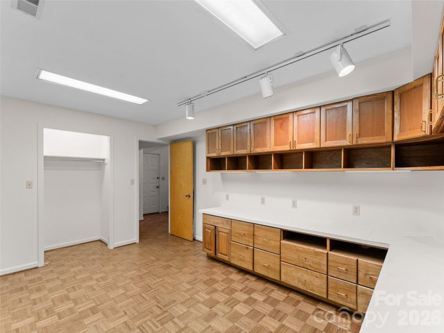 205 Deerpath Lane, Hendersonville, NC 28739