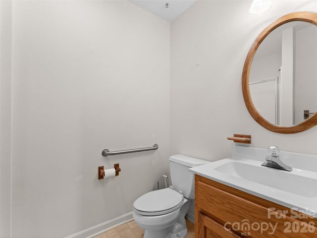 205 Deerpath Lane, Hendersonville, NC 28739