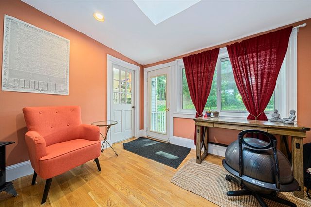 10 Trayer Rd, Canton, MA 02021