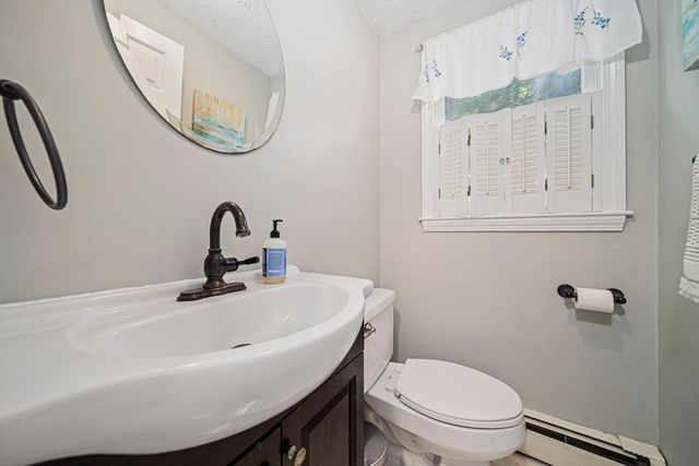 10 Trayer Rd, Canton, MA 02021