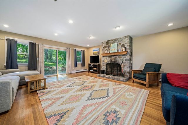 10 Trayer Rd, Canton, MA 02021