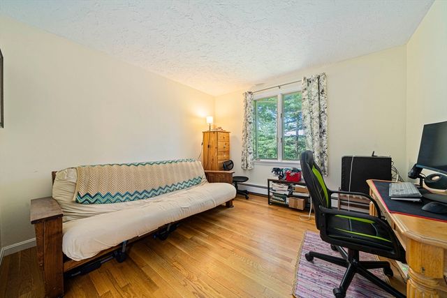 10 Trayer Rd, Canton, MA 02021