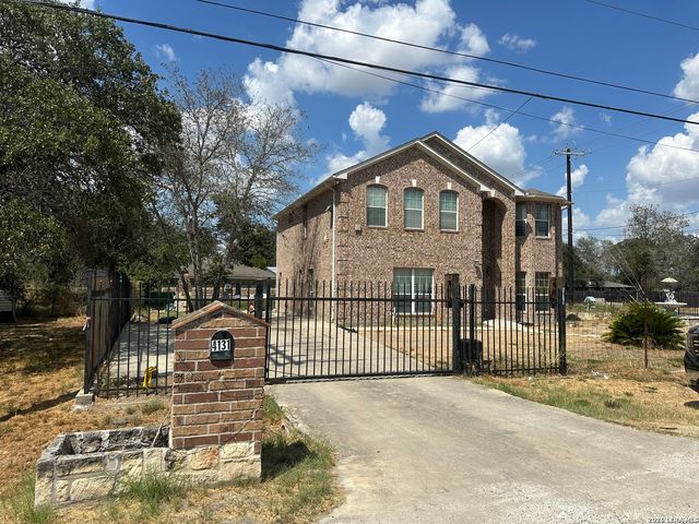 4131 WATERWOOD PASS DR, Elmendorf, TX 78112