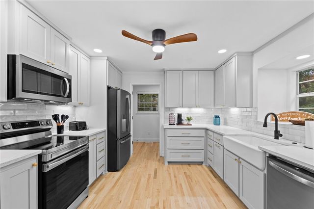 5 Dunvegan Lane, Bella Vista, AR 72715