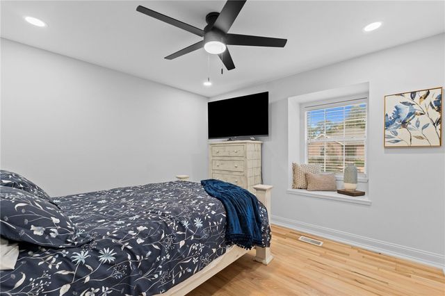 5 Dunvegan Lane, Bella Vista, AR 72715