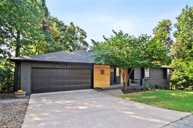 5 Dunvegan Lane, Bella Vista, AR 72715