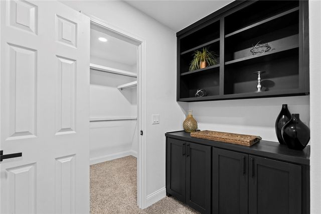 5 Dunvegan Lane, Bella Vista, AR 72715