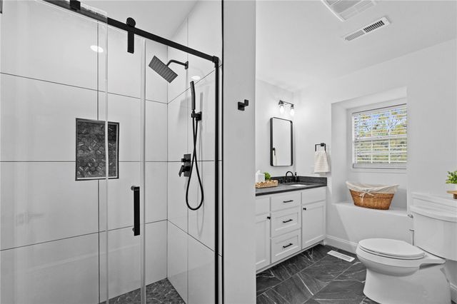 5 Dunvegan Lane, Bella Vista, AR 72715