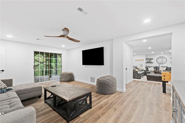 5 Dunvegan Lane, Bella Vista, AR 72715