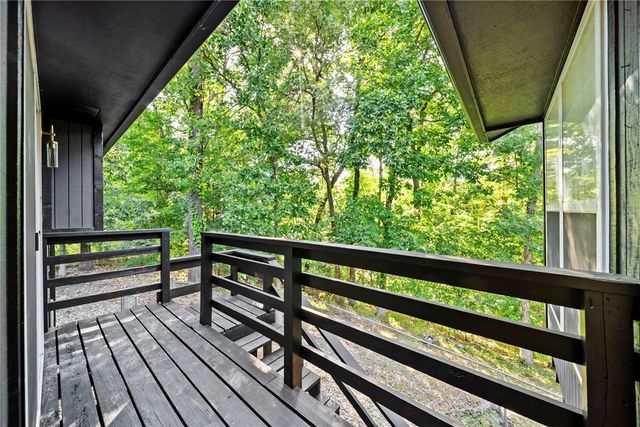 5 Dunvegan Lane, Bella Vista, AR 72715