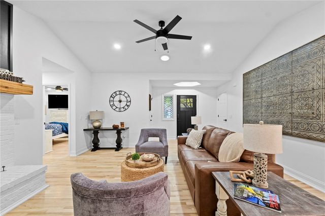 5 Dunvegan Lane, Bella Vista, AR 72715