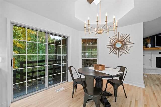 5 Dunvegan Lane, Bella Vista, AR 72715