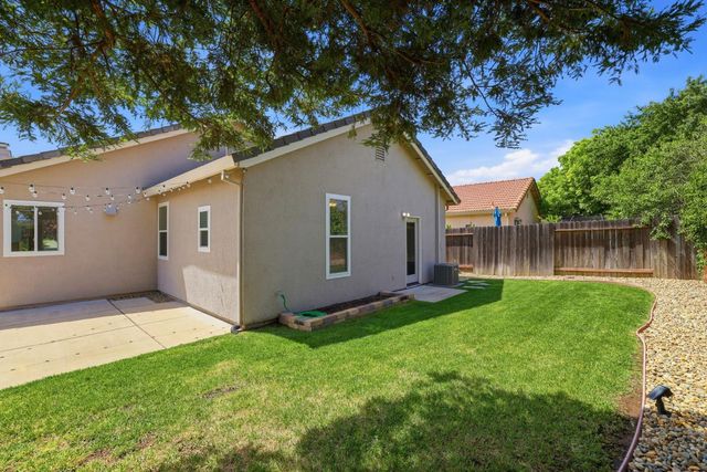 2120 Milan Way, Roseville, CA 95678