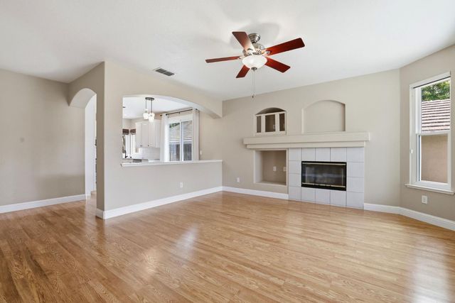 2120 Milan Way, Roseville, CA 95678
