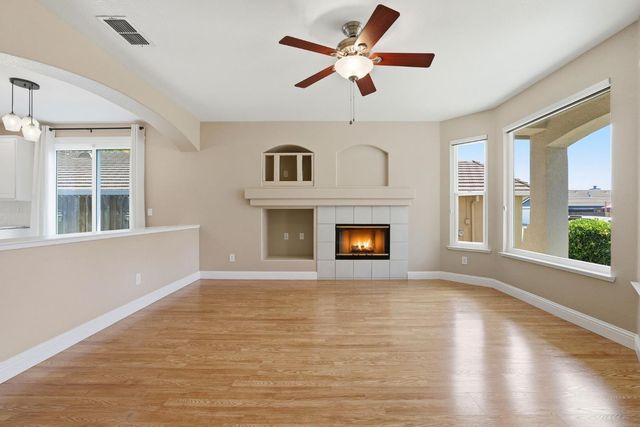 2120 Milan Way, Roseville, CA 95678